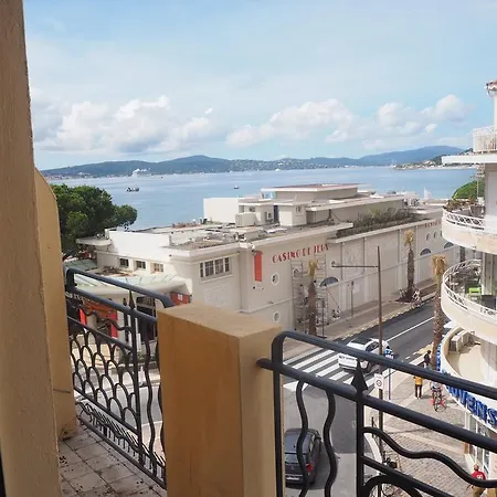 De La Mer Apartment